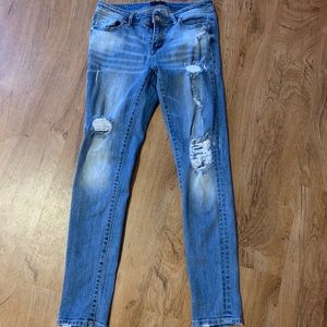 Buckle Black distressed stretch jeans size 27